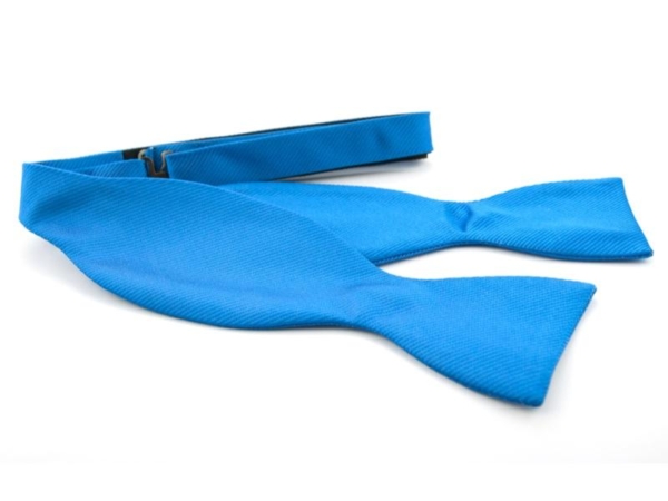 Strik, zelfstrikker 100% zijde Fel Blauw